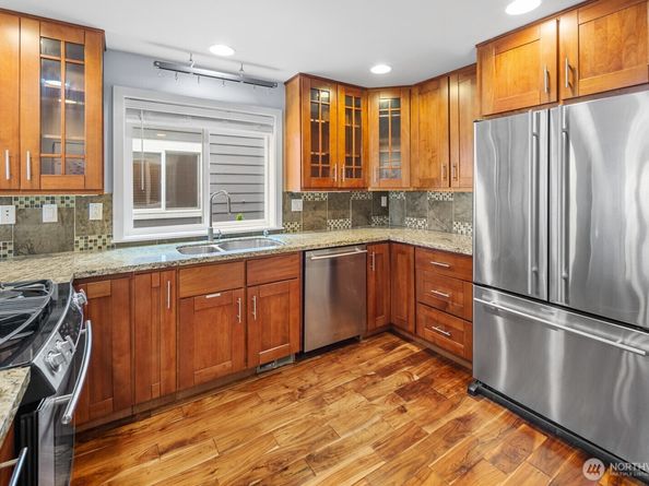 215 A 26th Avenue E, Seattle WA 98112