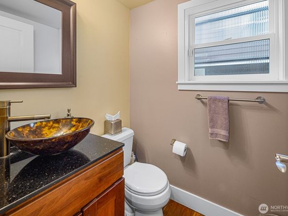 215 A 26th Avenue E, Seattle WA 98112