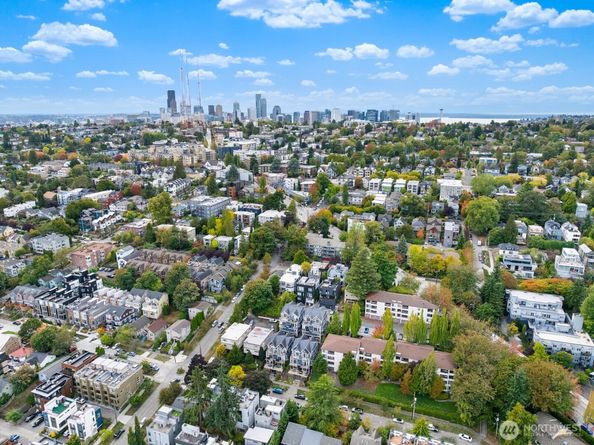 215 A 26th Avenue E, Seattle WA 98112