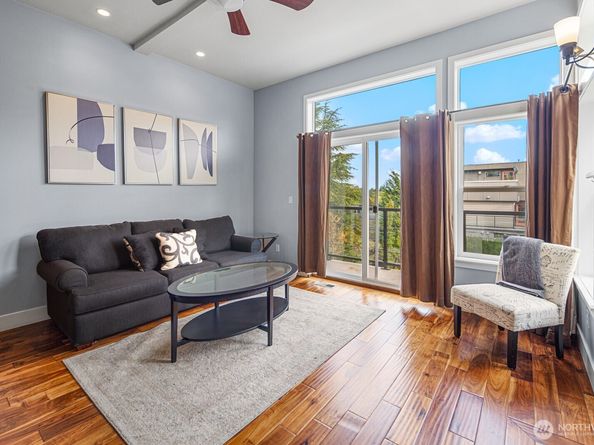 215 A 26th Avenue E, Seattle WA 98112