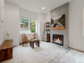 825 206th Avenue NE, Sammamish WA 98074