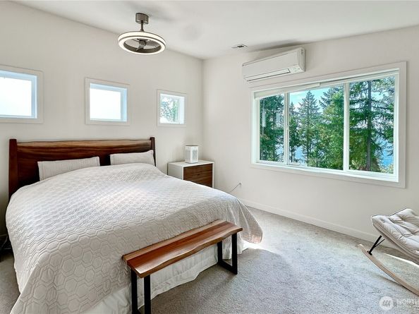 825 206th Avenue NE, Sammamish WA 98074