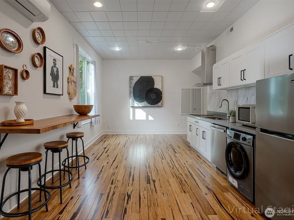 825 206th Avenue NE, Sammamish WA 98074