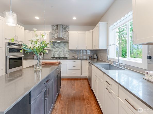 825 206th Avenue NE, Sammamish WA 98074