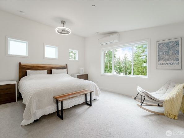 825 206th Avenue NE, Sammamish WA 98074