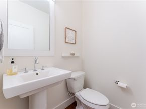 825 206th Avenue NE, Sammamish WA 98074