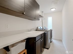 825 206th Avenue NE, Sammamish WA 98074