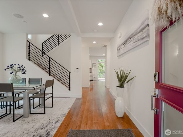 825 206th Avenue NE, Sammamish WA 98074