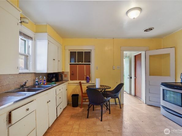8640 Delridge Way SW, Seattle WA 98106