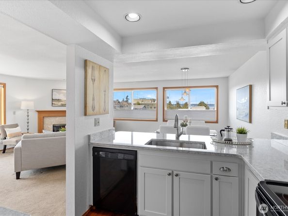 603 7th Avenue N A306, Edmonds WA 98020