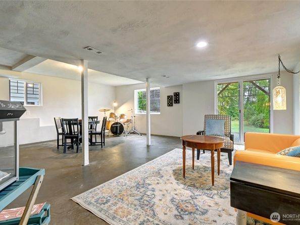 1230 84 Avenue SE, Lake Stevens WA 98258