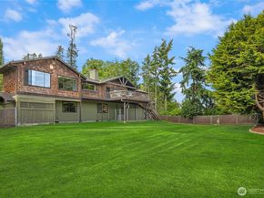 15194 Sunrise Drive NE, Bainbridge Island WA 98110