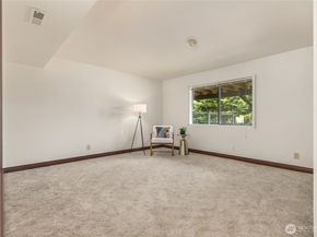 15194 Sunrise Drive NE, Bainbridge Island WA 98110