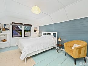 334 NE 57th Street, Seattle WA 98105