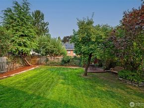 334 NE 57th Street, Seattle WA 98105