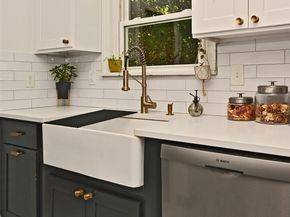 334 NE 57th Street, Seattle WA 98105
