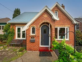 334 NE 57th Street, Seattle WA 98105