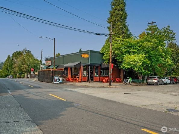 334 NE 57th Street, Seattle WA 98105