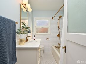 334 NE 57th Street, Seattle WA 98105
