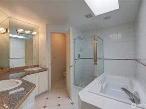17557 110th Lane SE 10, Renton WA 98055