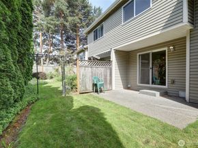 17557 110th Lane SE 10, Renton WA 98055