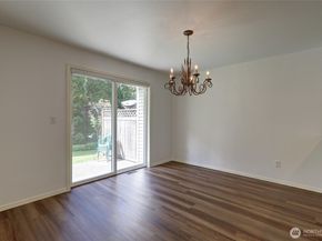 17557 110th Lane SE 10, Renton WA 98055