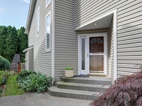 17557 110th Lane SE 10, Renton WA 98055