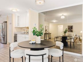13279 15th Avenue NE B20, Seattle WA 98125