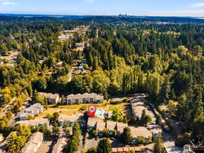 13279 15th Avenue NE B20, Seattle WA 98125