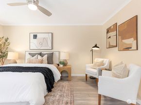 13279 15th Avenue NE B20, Seattle WA 98125