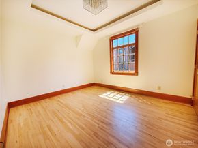 3411 22nd Avenue W, Seattle WA 98199