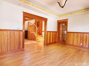 3411 22nd Avenue W, Seattle WA 98199