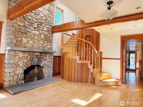 3411 22nd Avenue W, Seattle WA 98199