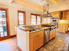 3411 22nd Avenue W, Seattle WA 98199