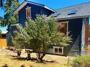 3411 22nd Avenue W, Seattle WA 98199