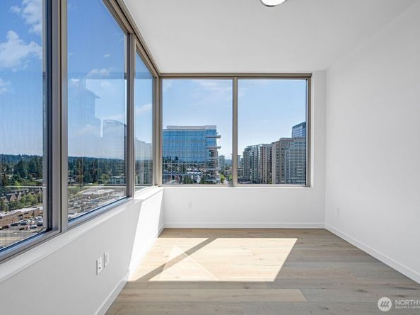 10232 NE 10th Avenue 1207, Bellevue WA 98004
