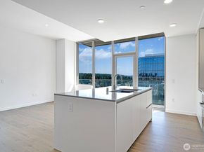 10232 NE 10th Avenue 1207, Bellevue WA 98004