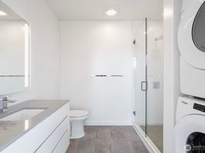 10232 NE 10th Avenue 1207, Bellevue WA 98004