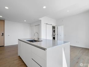 10232 NE 10th Avenue 1207, Bellevue WA 98004