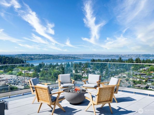 10232 NE 10th Avenue 1207, Bellevue WA 98004