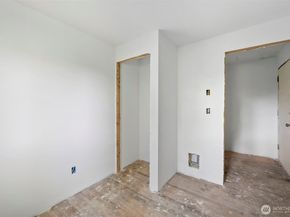 9528 9th Avenue NW, Seattle WA 98117