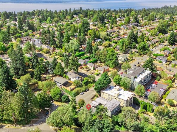 9528 9th Avenue NW, Seattle WA 98117