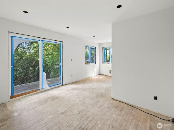 9528 9th Avenue NW, Seattle WA 98117