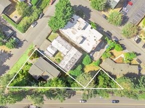 9528 9th Avenue NW, Seattle WA 98117