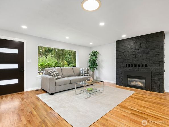 4828 180th Street SW, Lynnwood WA 98037