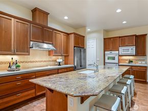 12441 Adair Creek Way NE, Redmond WA 98053