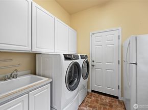 12441 Adair Creek Way NE, Redmond WA 98053