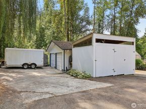 17209 W Riverside Drive, Bothell WA 98011