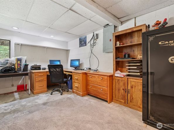 17209 W Riverside Drive, Bothell WA 98011