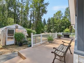 17209 W Riverside Drive, Bothell WA 98011